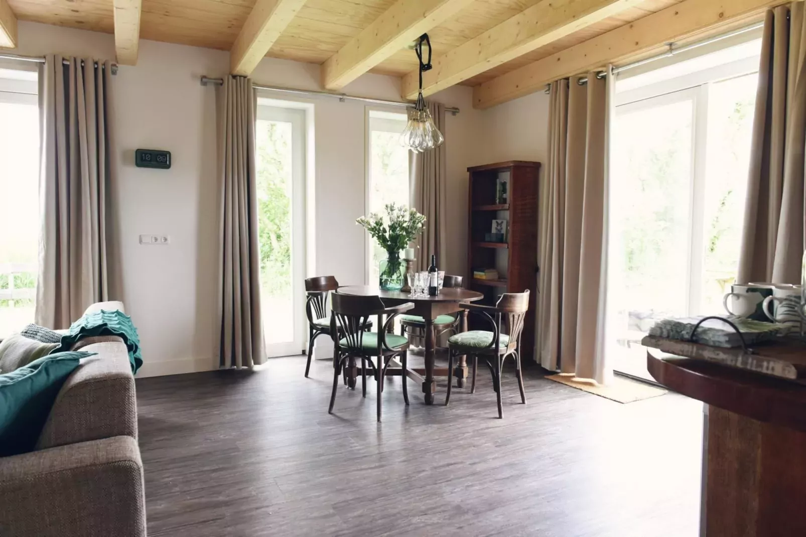 Hoeve Landzicht-Dining room