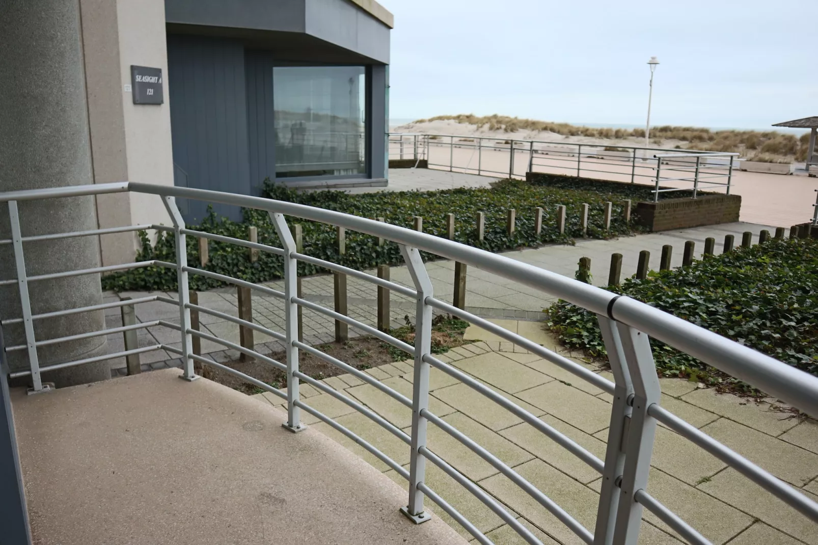 SEASIGHT A 1 / 0001-Terrace balcony