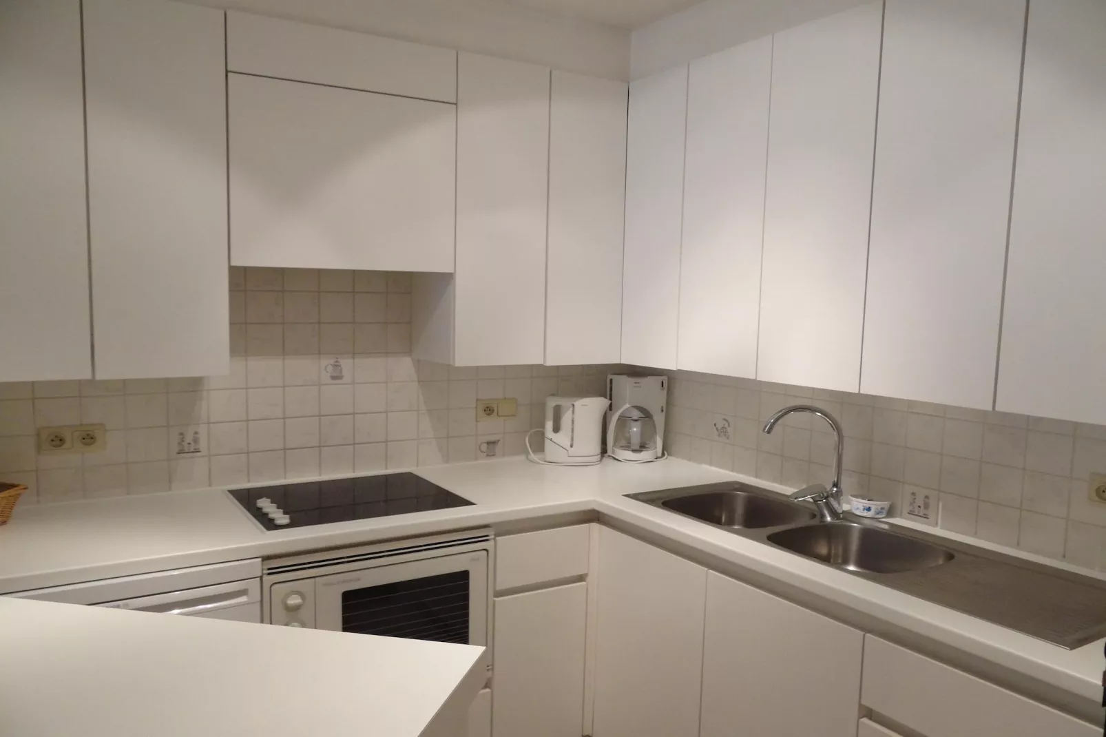 SCORPIO BI 0402GAR-Kitchen