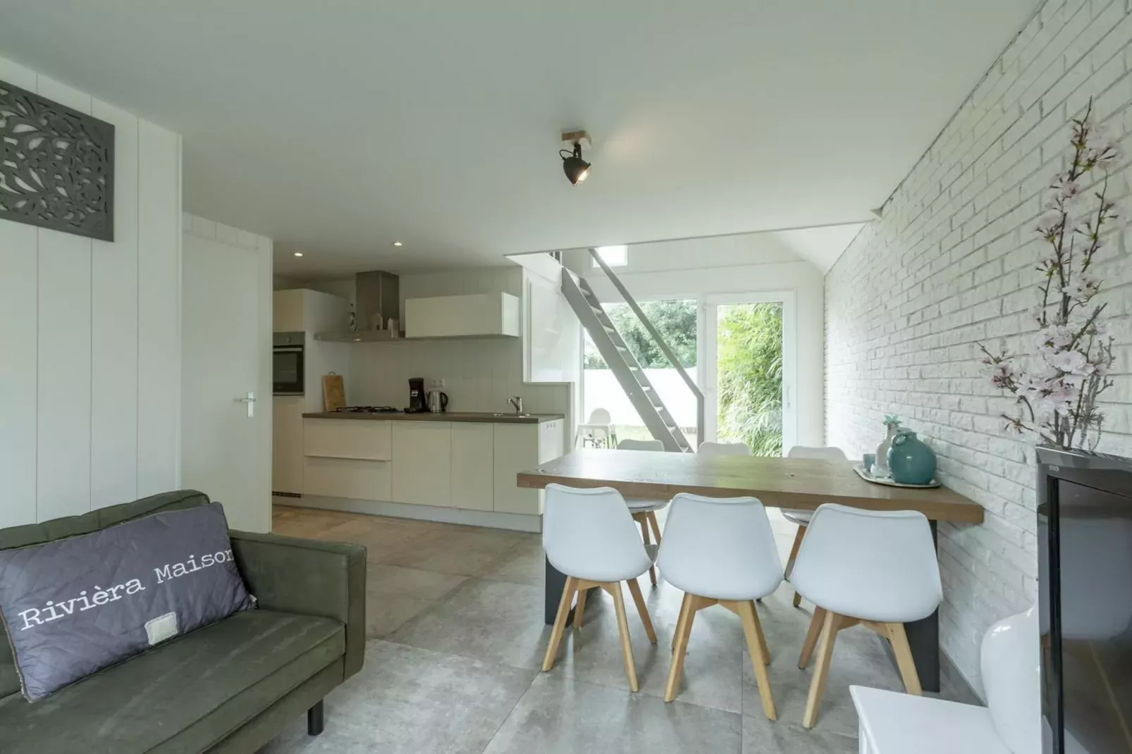 Belkmerduinen 12-Dining room