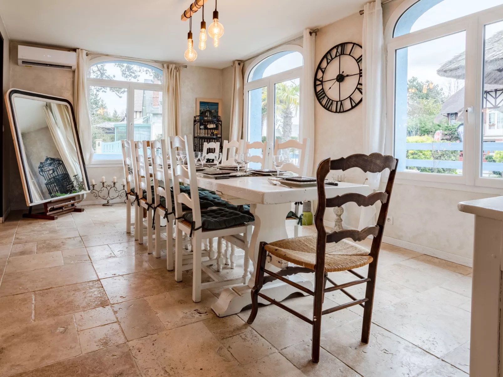 La Villa bleue-Inside