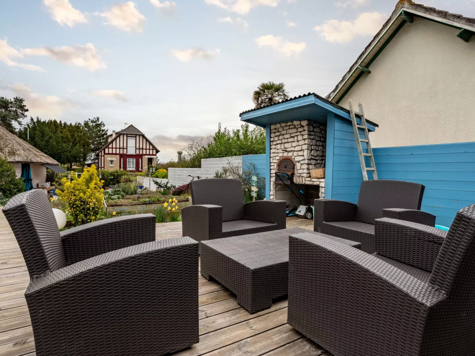 La Villa bleue-Outside