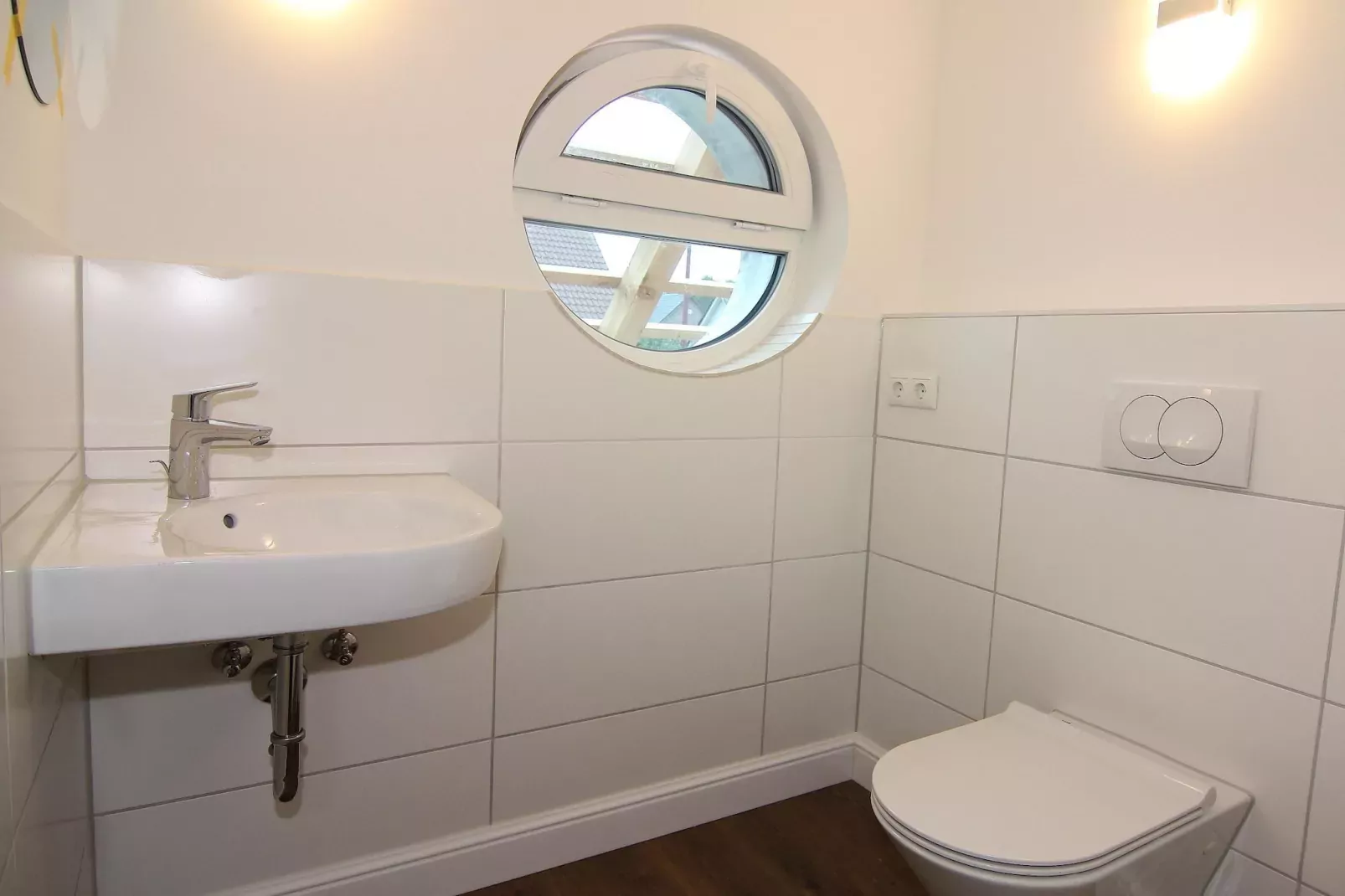 Gustav Haus 9 80 qm 2 Personen-Bathroom