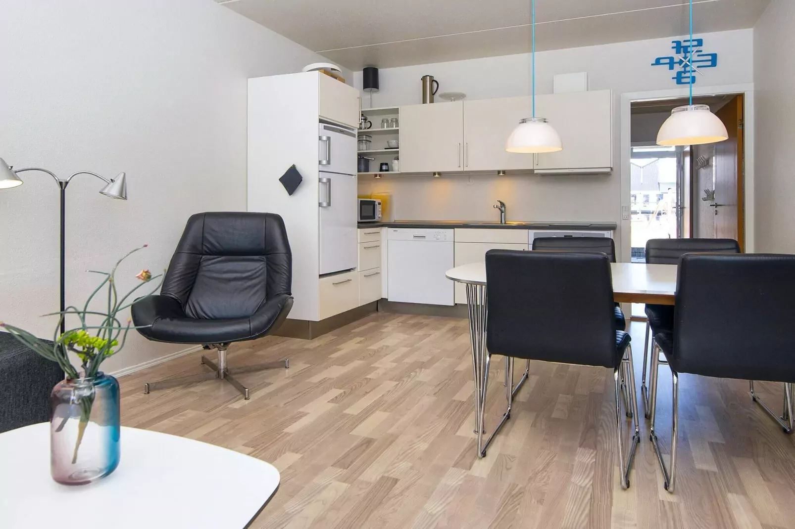 2 room,ground floor or 1.-Innenbereich