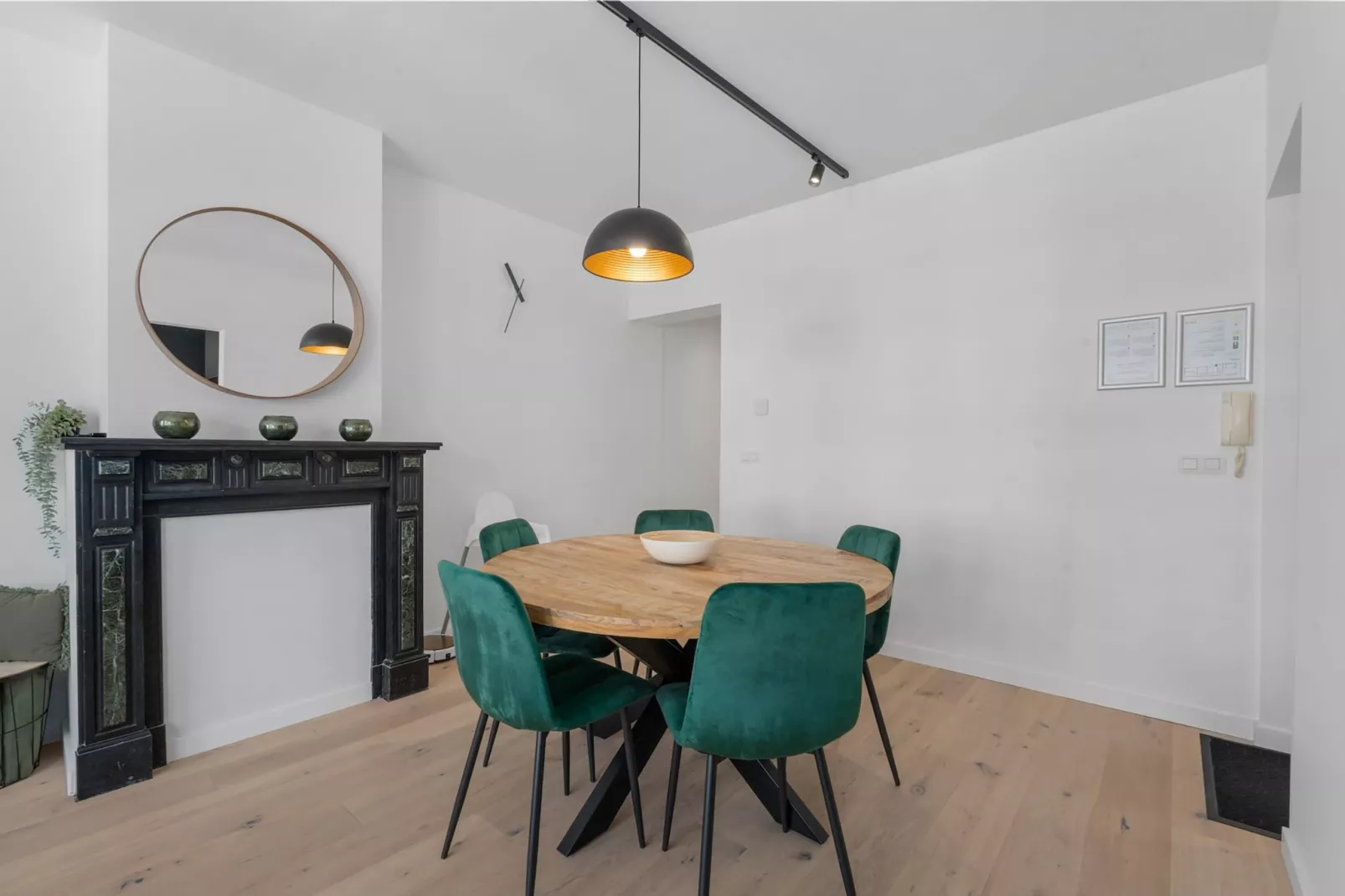 A. Ruzettelaan 39 2-Dining room