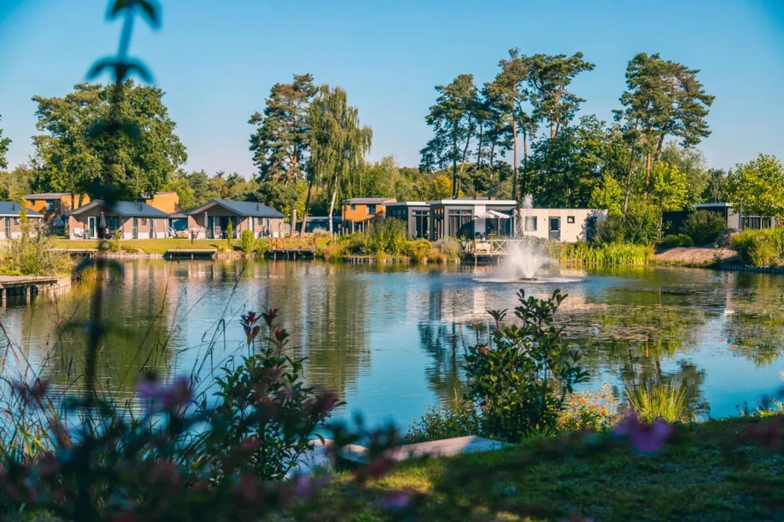 Resort Zilverstrand 10-Areas summer 1km