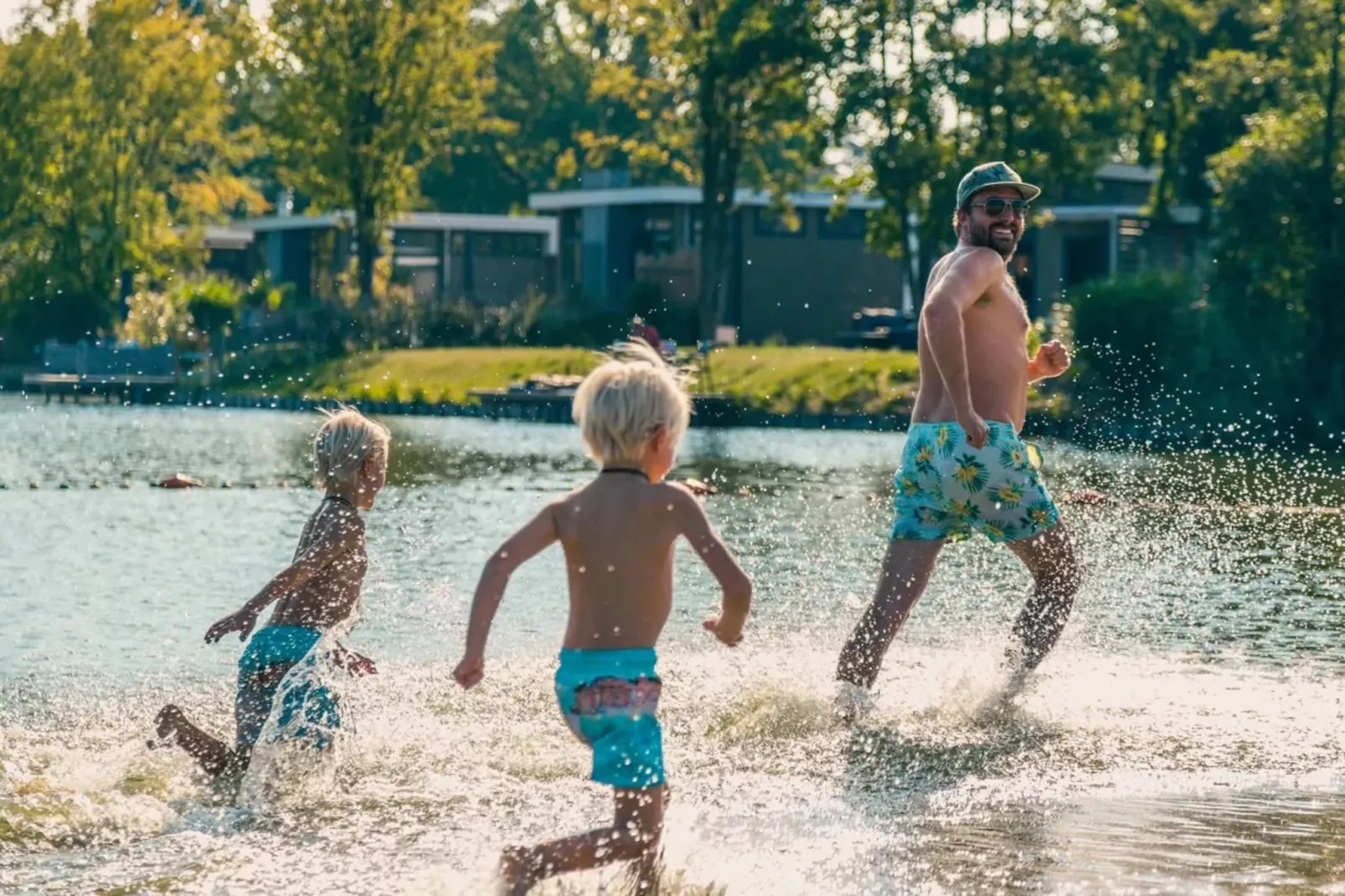 Resort Zilverstrand 10-Areas summer 1km
