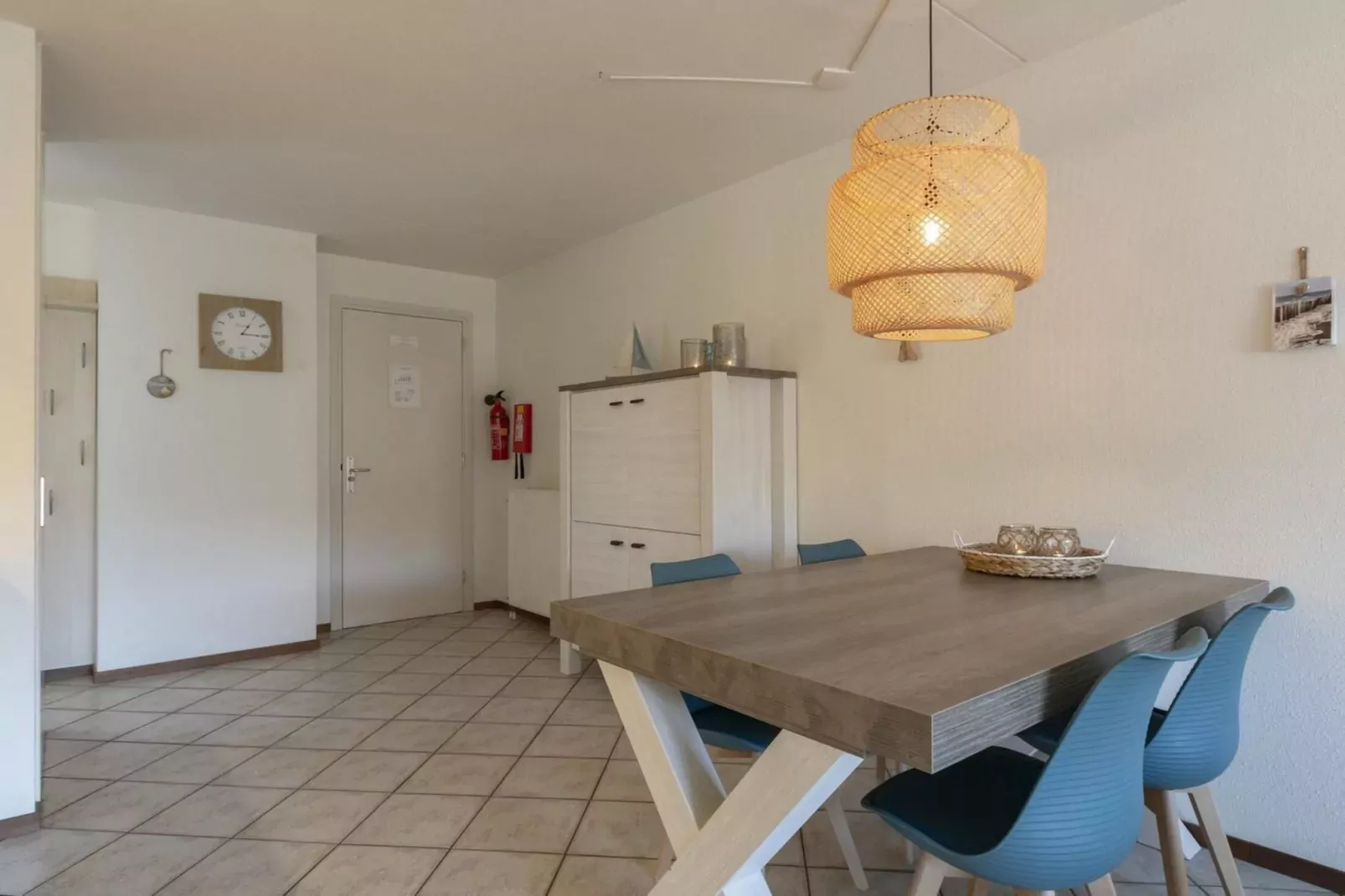 Wijde Blick 212-Dining room