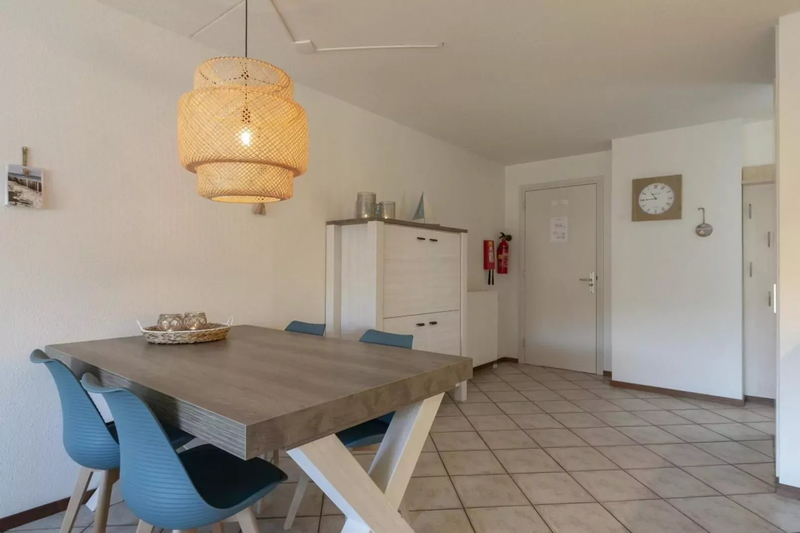 Wijde Blick 212-Dining room