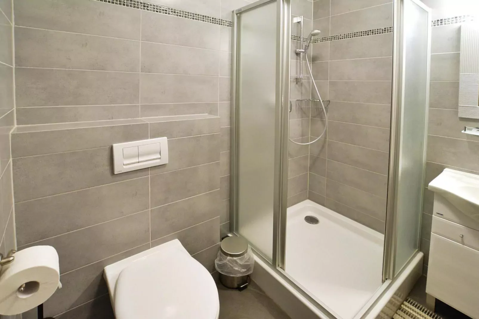 Apartamenty wakacyjne dla 5 osób Rewal-Badezimmer