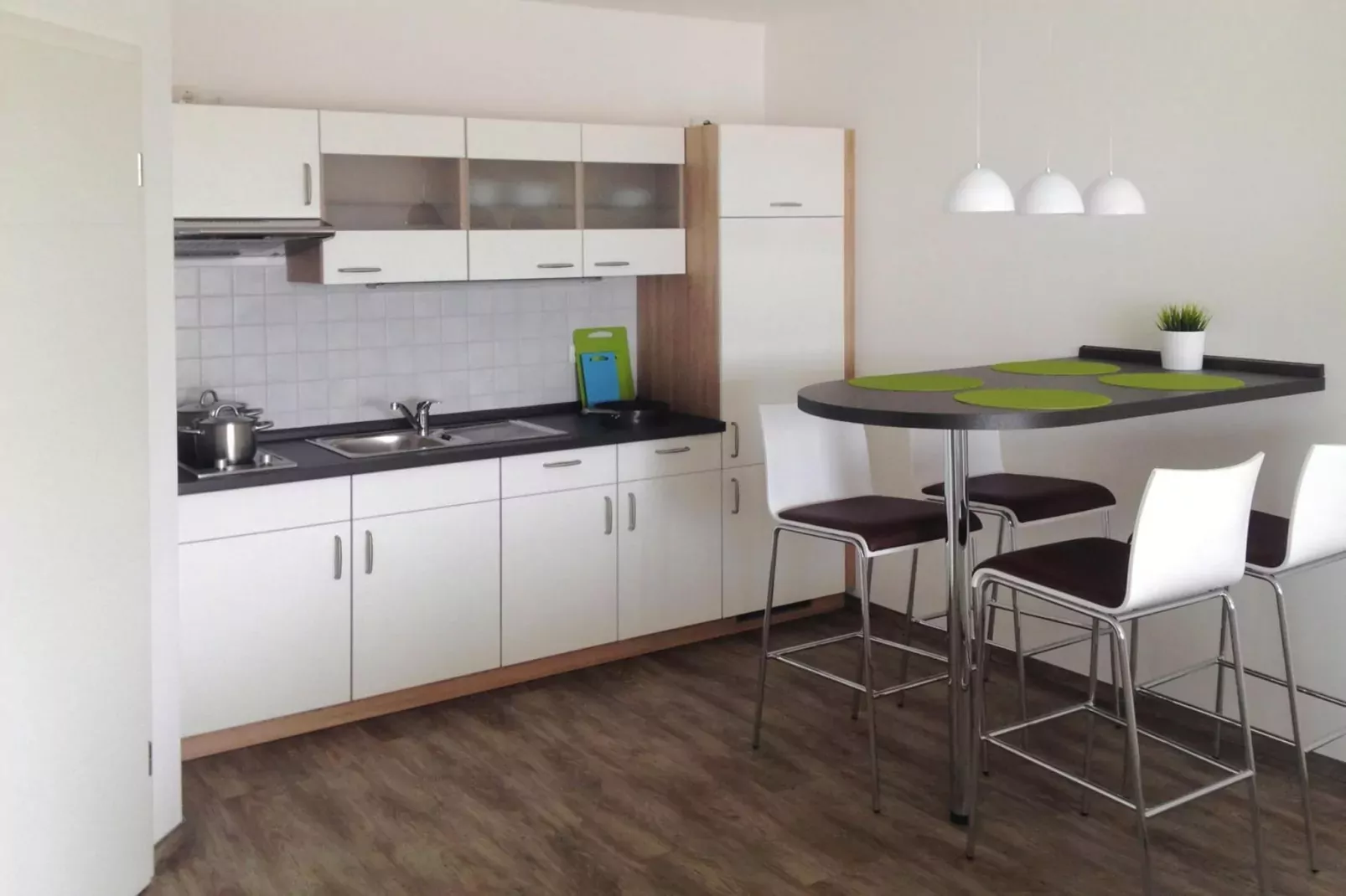 Appartements am Heidensee / EG 65qm 2 Erw u 2 Kinder-Kitchen