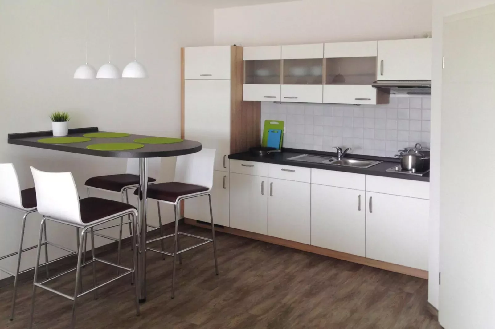 Appartements am Heidensee / EG 65qm 2 Erw u 2 Kinder-Kitchen