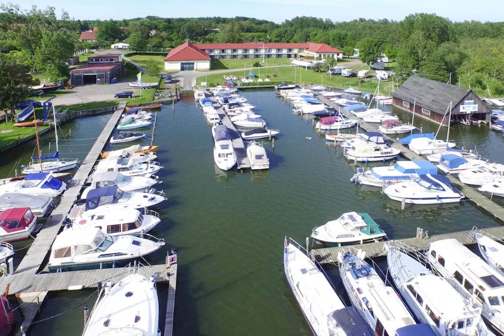 Appartements am Heidensee / EG 65qm 2 Erw u 2 Kinder-Water view