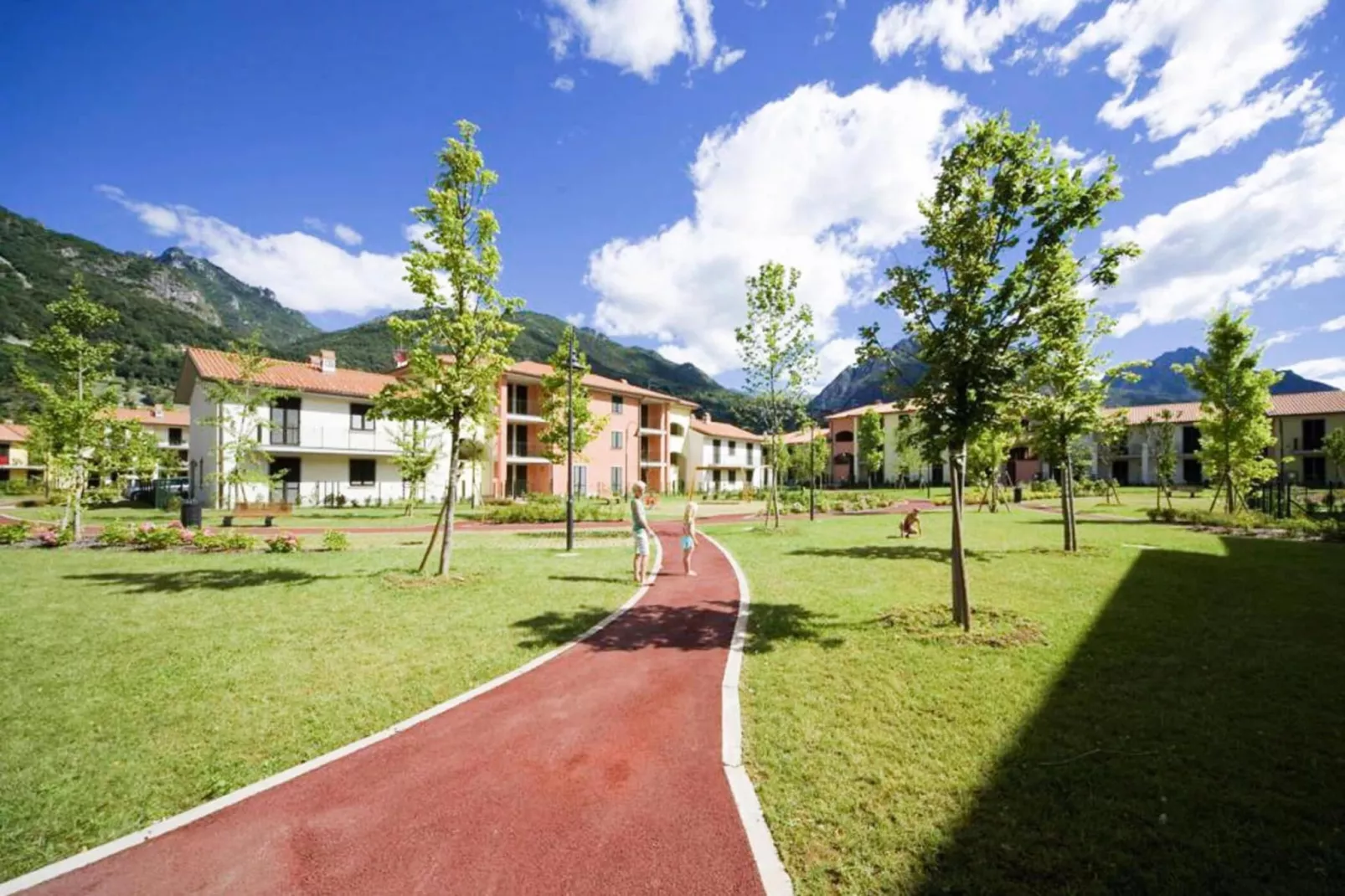 Residence Porto Letizia Porlezza  -B4 Palaca 1-room 4 pax Mountain View Deluxe P1MD4 8204-Gardens summer