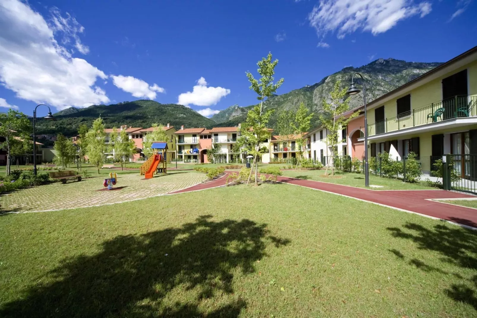 Residence Porto Letizia Porlezza - Palace 1-room 4 pax Lake View Plus P1LP4 8205-Park facilities