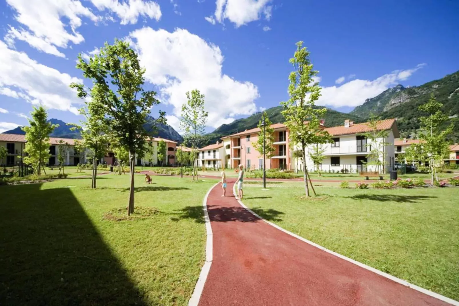 Residence Porto Letizia Porlezza - Palace 1-room 4 pax Lake View Plus P1LP4 8205-Areas summer 1km