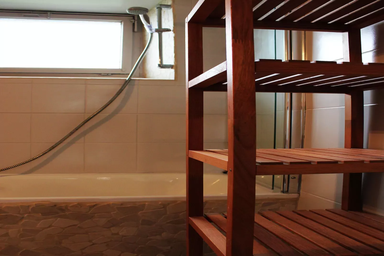 Haus Hunnenberg 2-Bathroom