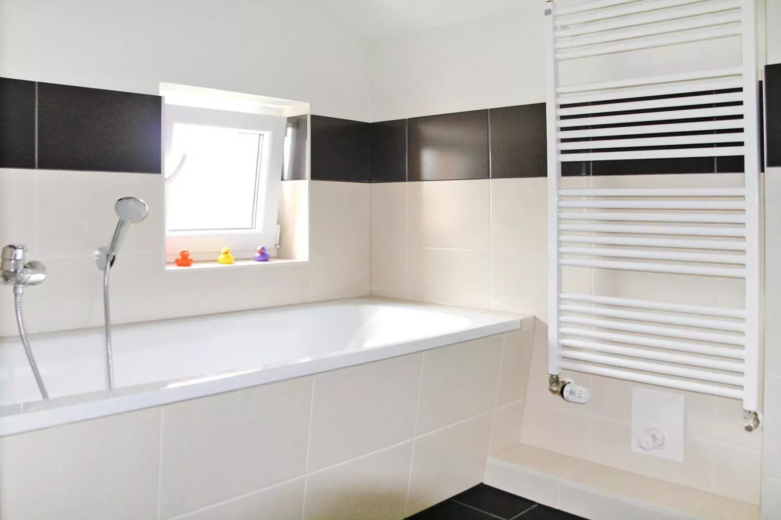 Ferienhaus Bel Ami 92 qm-Bathroom