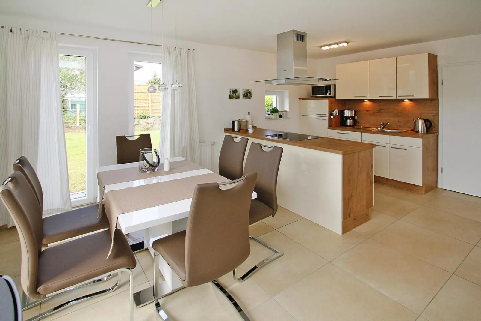 Ferienhaus Min Kaat-Dining room
