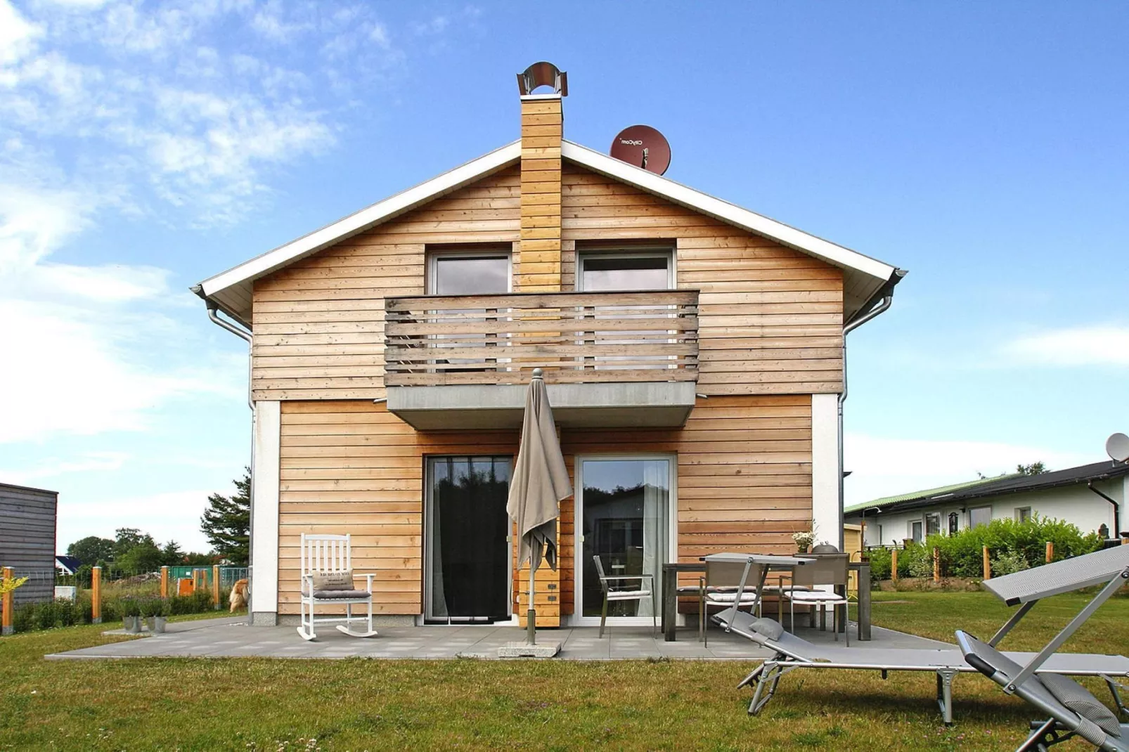 Ferienhaus Min Kaat-Exterior summer