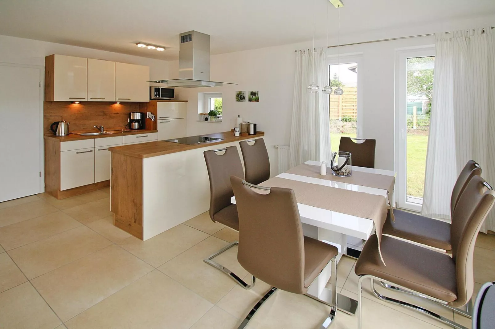 Ferienhaus Min Kaat-Dining room