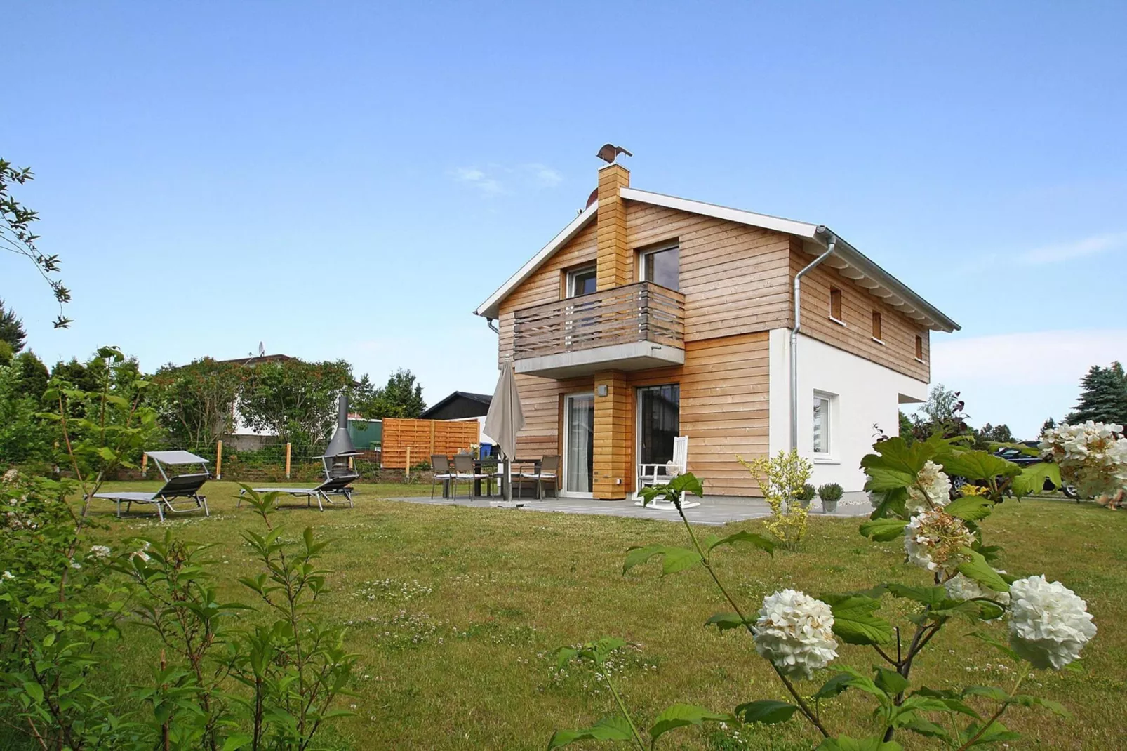 Ferienhaus Min Kaat-Exterior summer