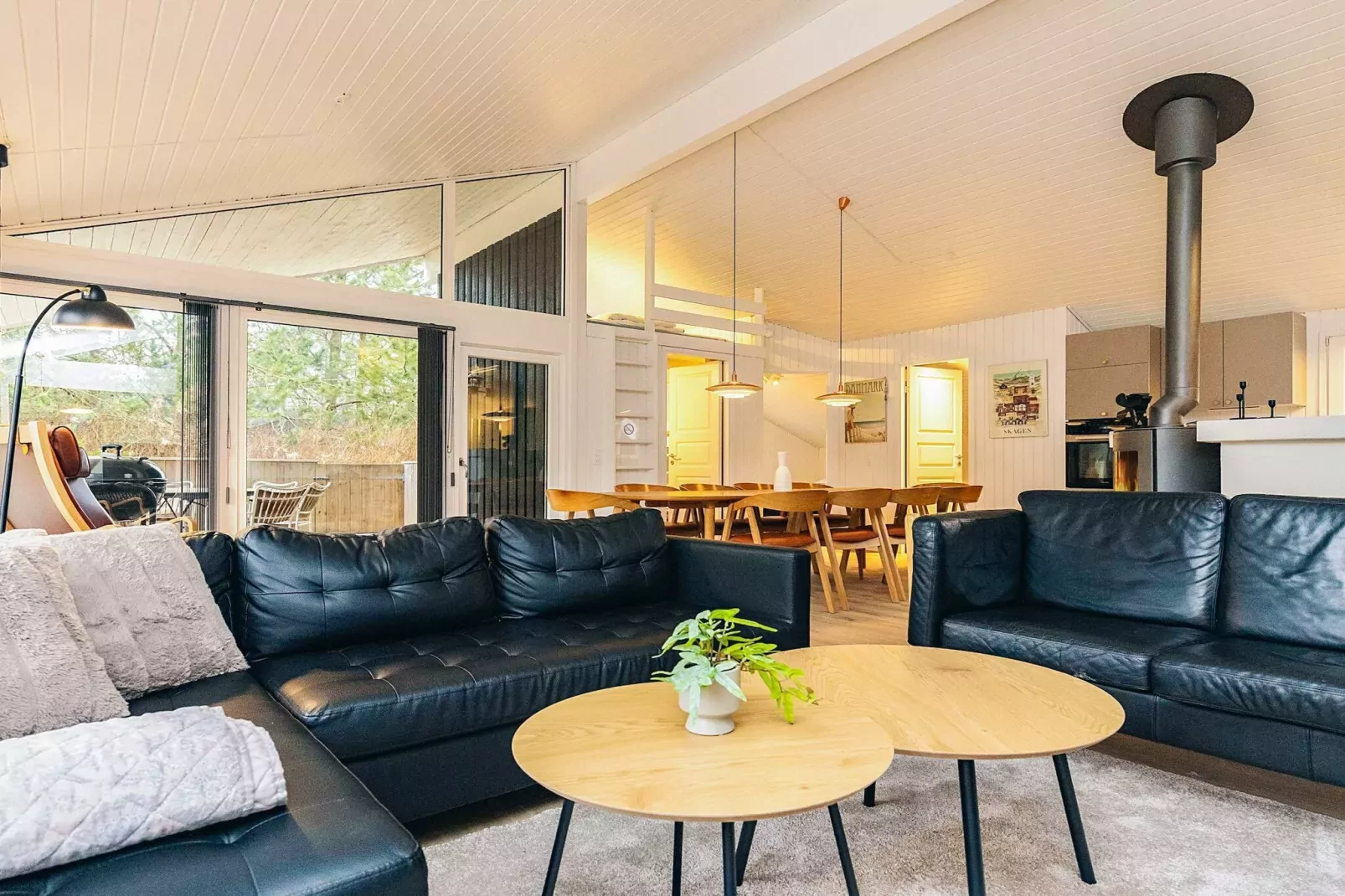 12 person holiday home in Saltum-By Traum