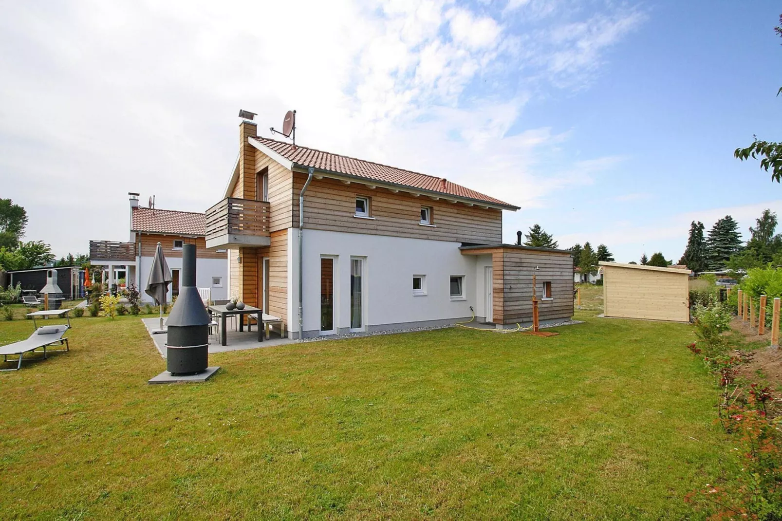Ferienhaus Min Kaat-Exterior summer