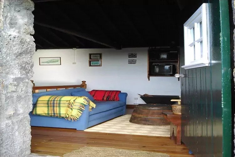 Holiday home in Praínha - Pico - Azores / Casa da Adega-Living room
