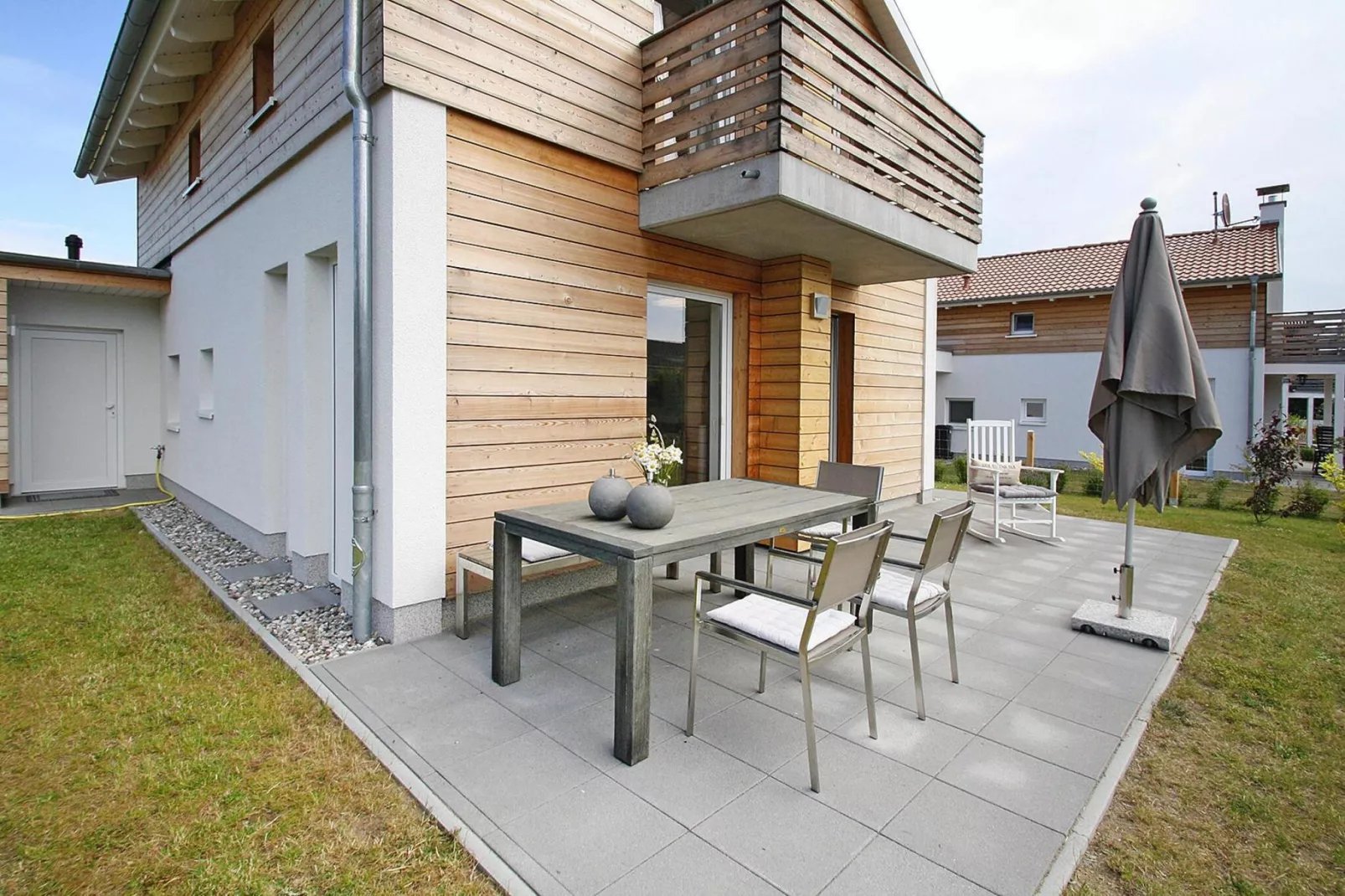 Ferienhaus Min Kaat-Exterior summer