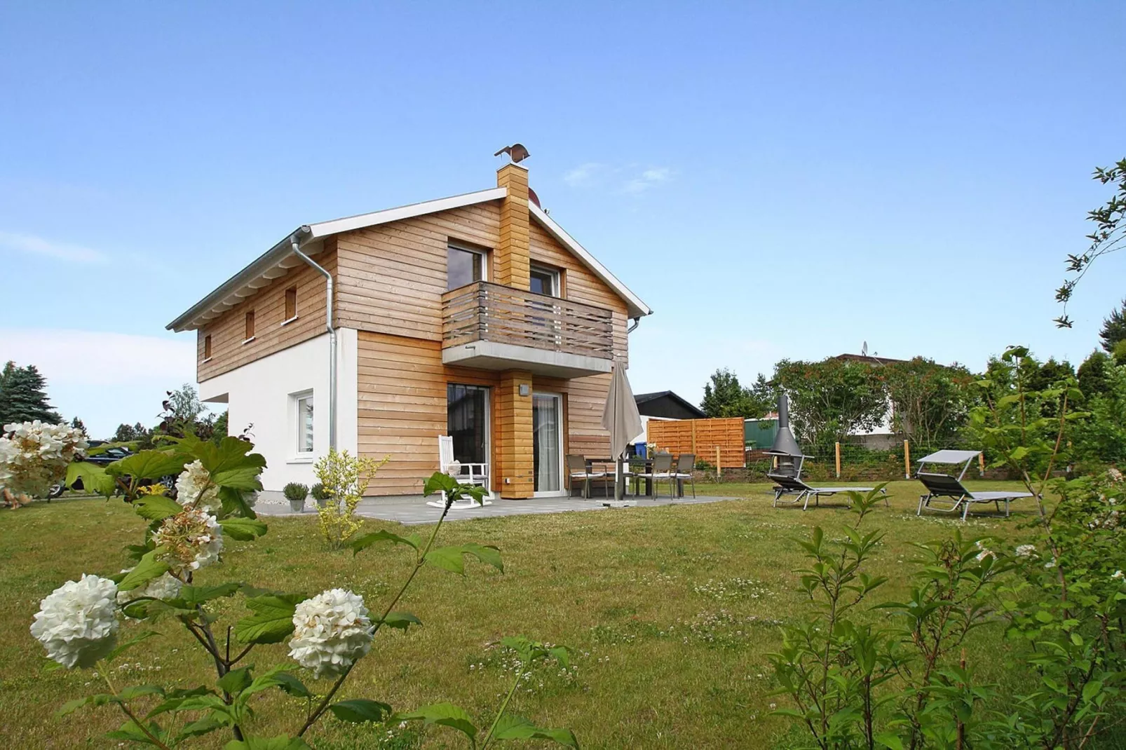 Ferienhaus Min Kaat-Exterior summer