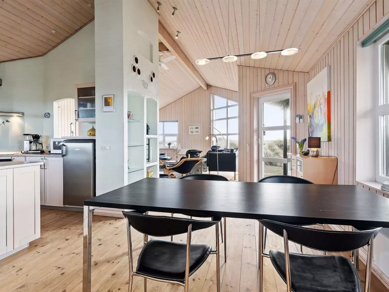 "Tahnee" - 450m from the sea-Inside