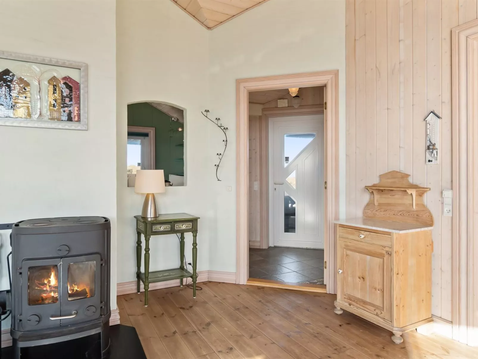 "Tahnee" - 450m from the sea-Inside