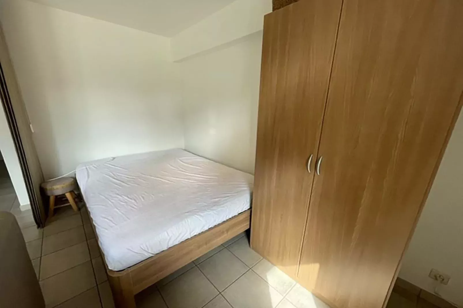 Majestic Stad 002-Bedroom