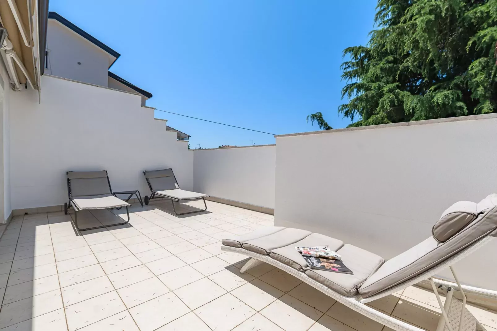 Villa Gigi-Terrace balcony