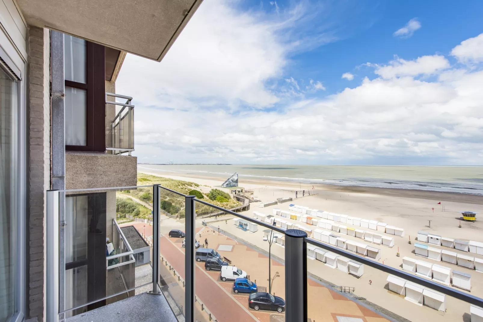 Ter Duinen 0601-View summer