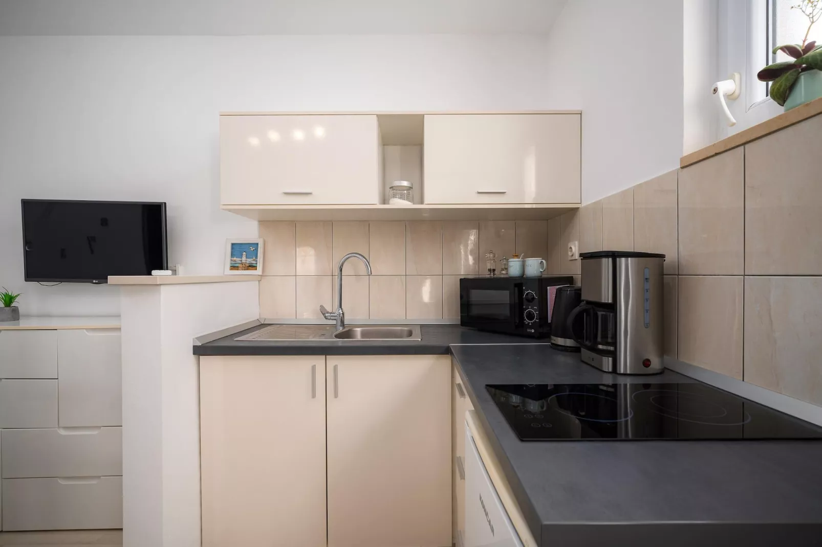 Charming  Apartment Rose  I-Kitchen