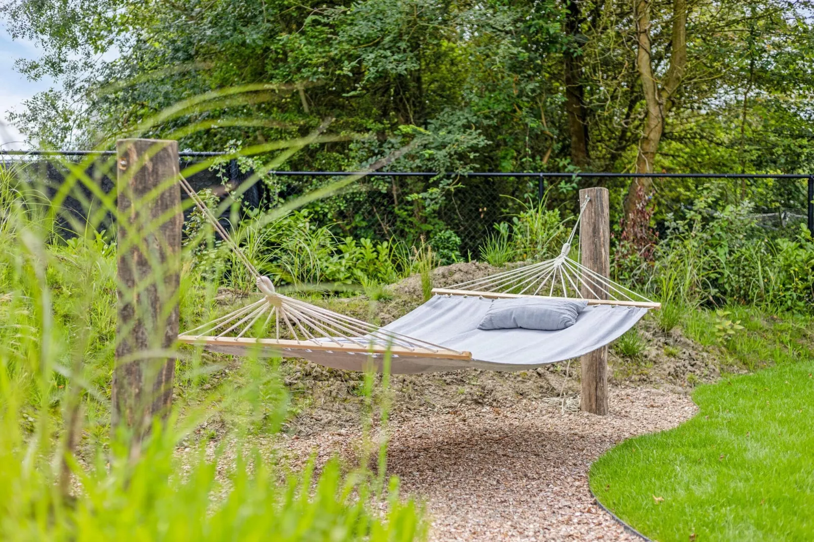 Leeuwerikenlaan 4-Gardens summer