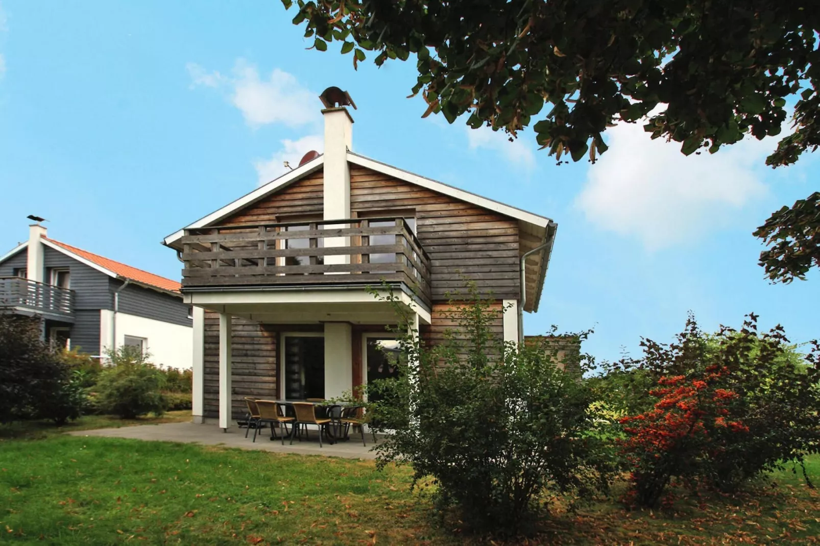 Ferienhaus An de Linn-Exterior summer