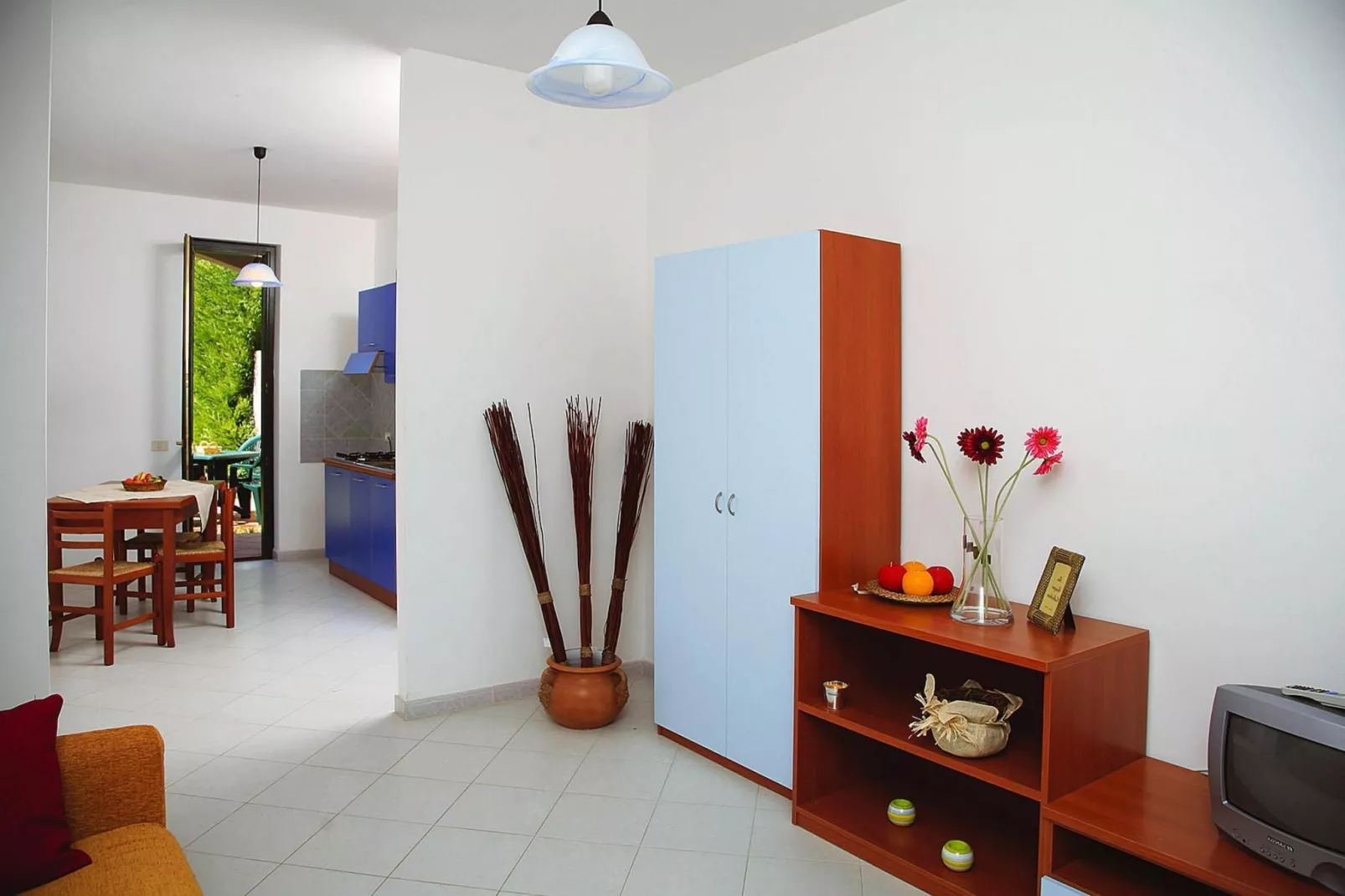 Apartments Dolcestate, Campofelice di Rocce-Bilo 2/4 pax-Living room