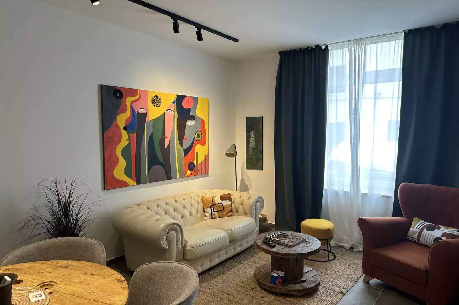 Apartment Urban Living-Wohnzimmer
