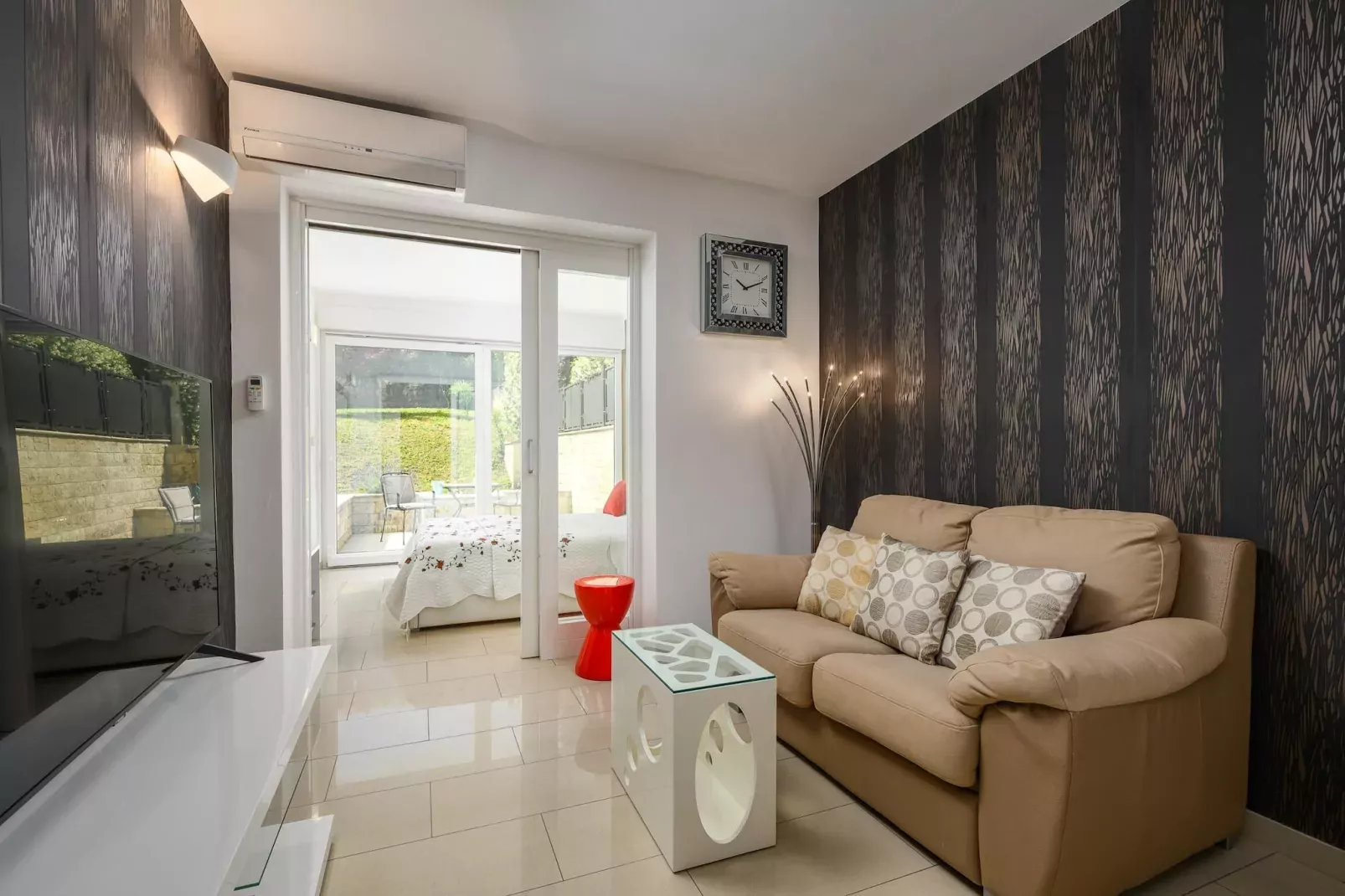 Premium Apartment Bianca-Living room