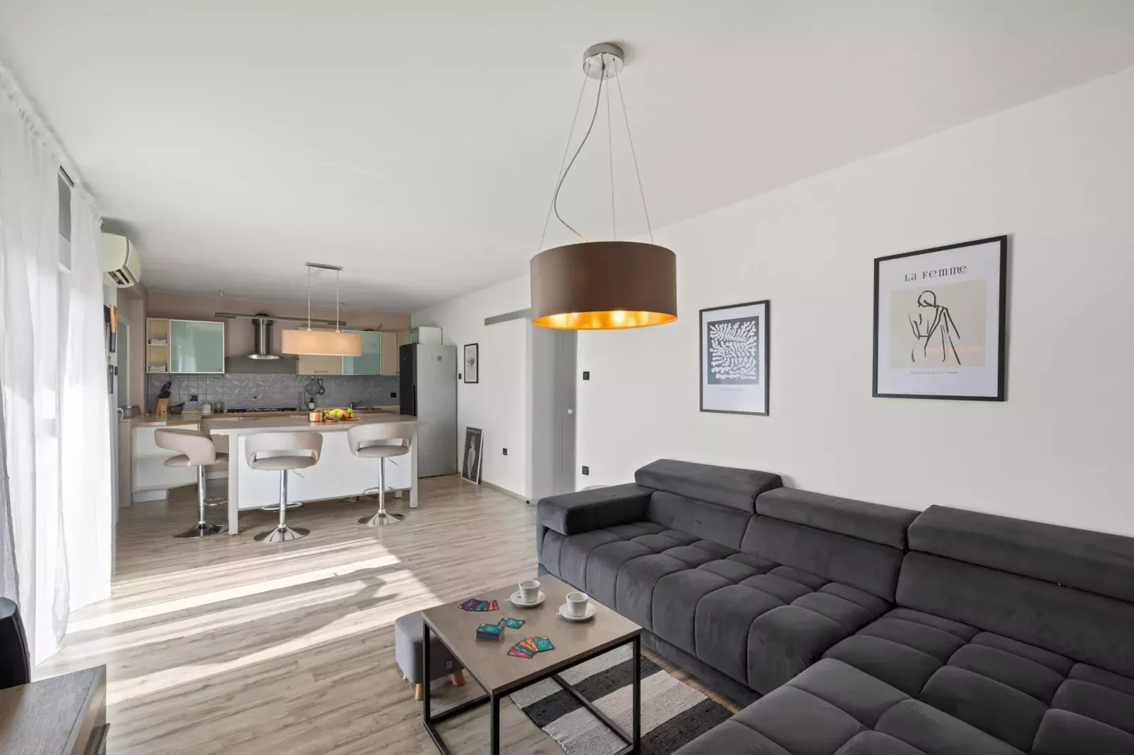 Premium Apartment Noelle-Living room