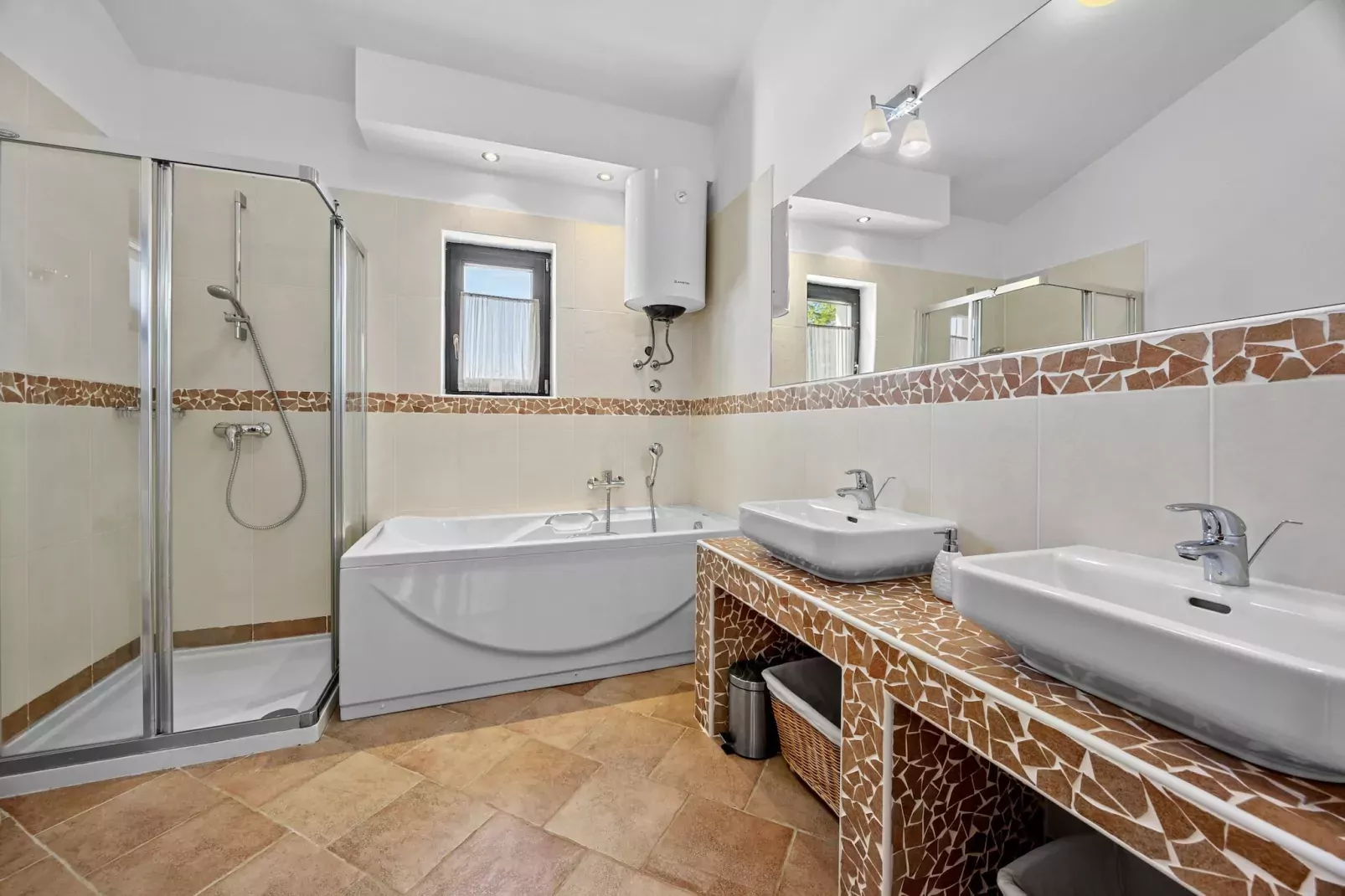 Villa Maddalena-Bathroom