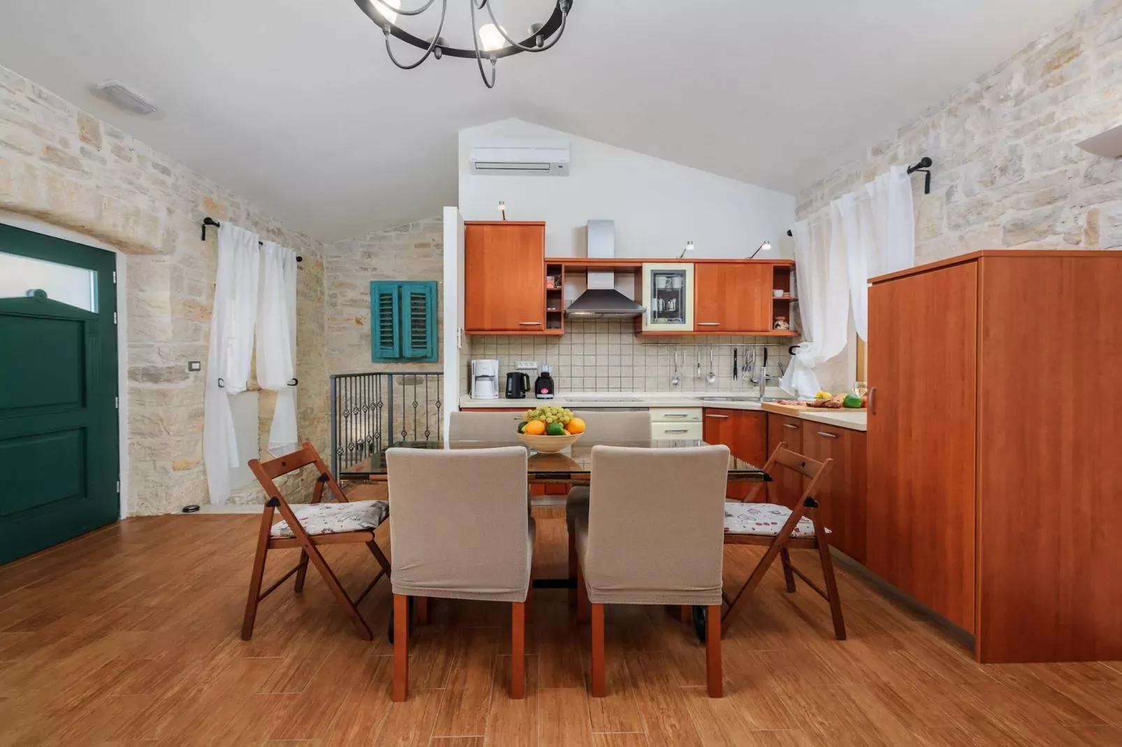 Casa Antignana-Dining room