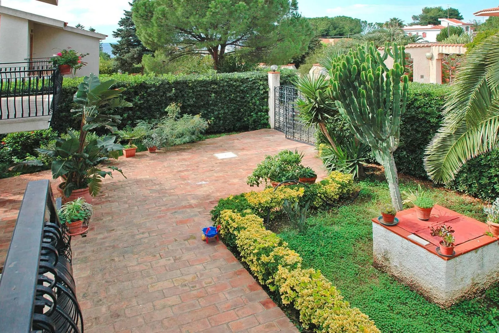 Holiday home, Fontane Bianche-Villa Sara-Gardens summer