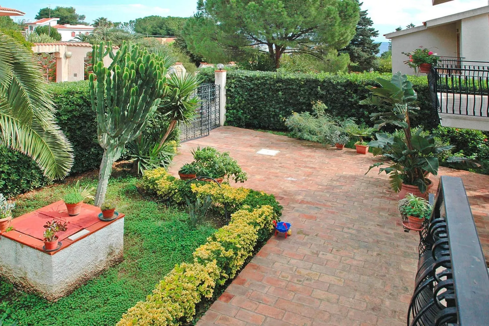 Holiday home, Fontane Bianche-Villa Sara-Gardens summer
