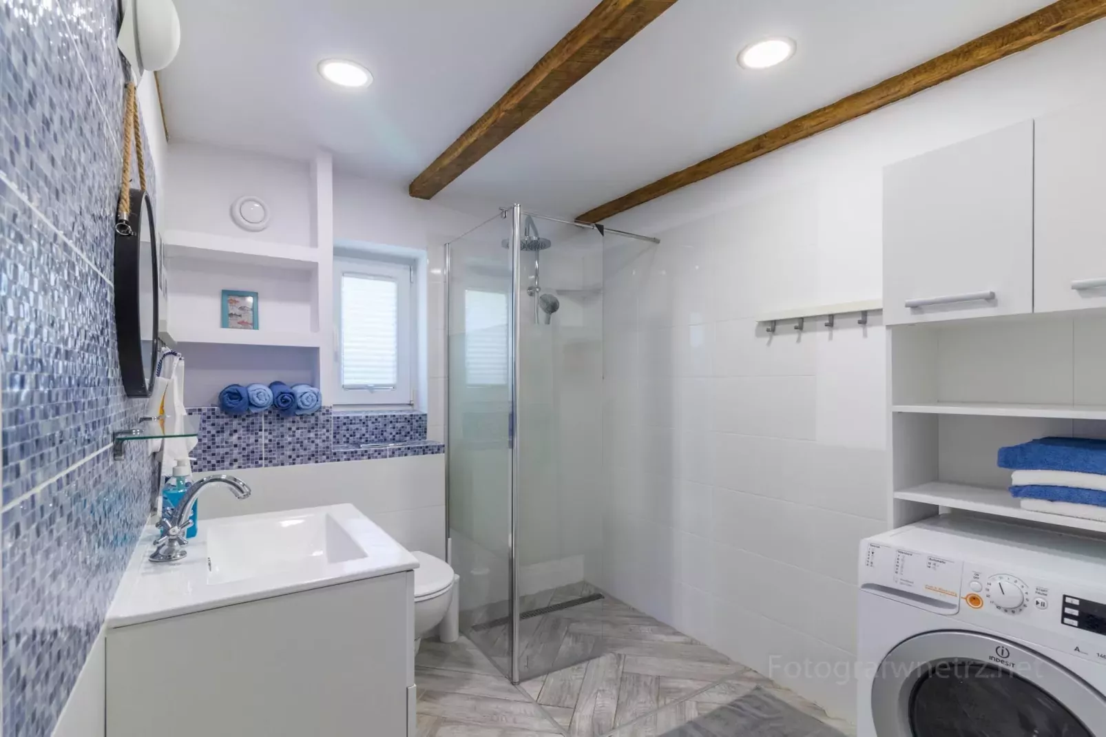 Holiday home Seahorse Rowy-Bathroom