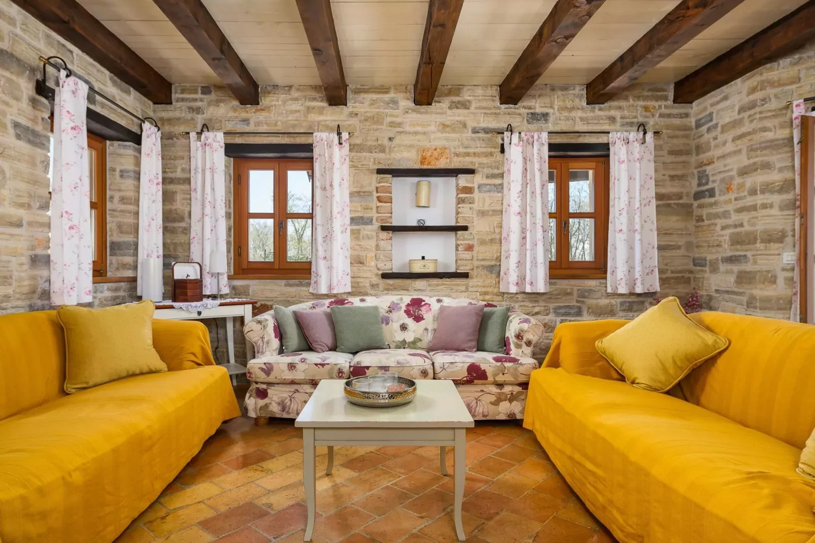 Villa Elaya-Living room