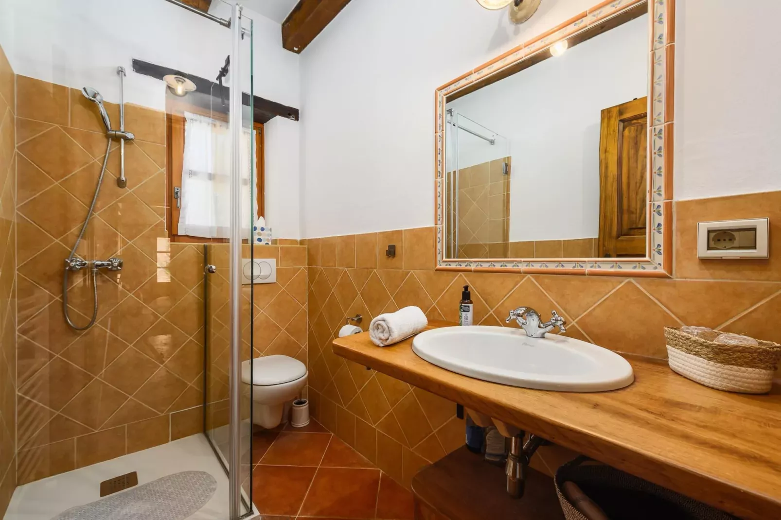 Villa Elaya-Bathroom